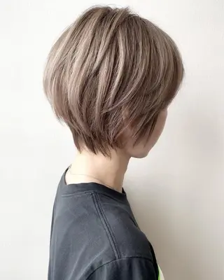 ショート ボブ/ハイトーン/ 岡山駅/別曽遥也のヘアスタイル