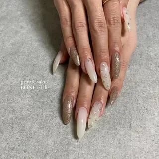 ネイル BONHEUR Annaのネイルデザイン