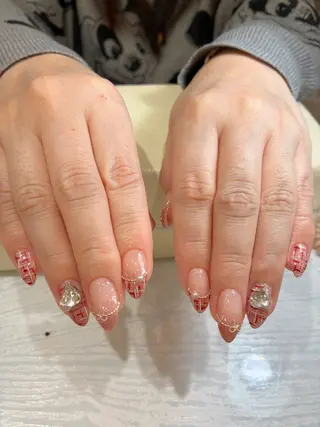 ネイル Nest 岩崎のネイルデザイン