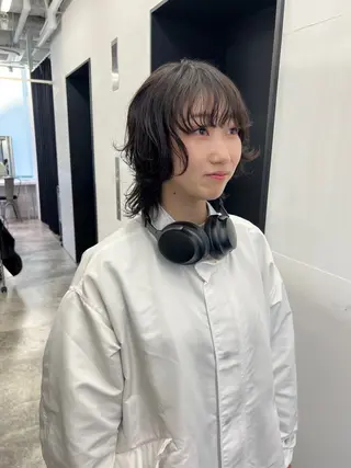 ミディアム パーマ SALOWIN梅田茶屋町店所属・ウルフレイヤーカット /チヒロのヘアスタイル