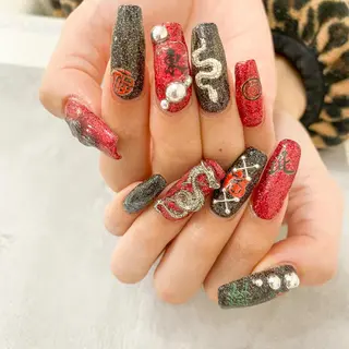 ネイル ゴテゴテ💙ワンホン リオナのネイルデザイン