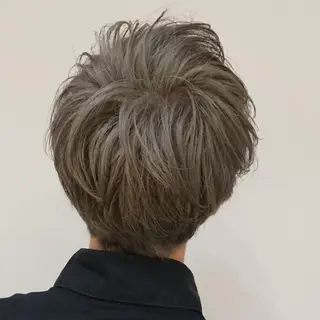 メンズ カラー パーマ ブリーチ/ヘアケア/ 艶髪/イギチハルのヘアスタイル