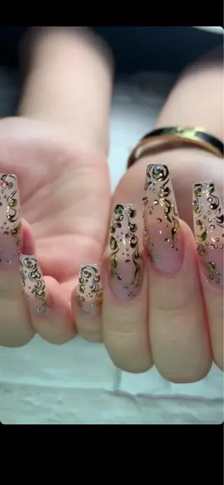 ロング ネイル 長さ出し専門 nynaのネイルデザイン