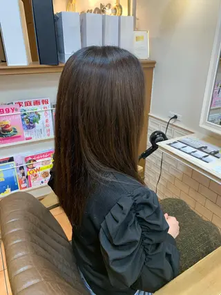 ロング 生駒市デザインカラー /浜中美奈のヘアスタイル