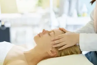 “メイクしたまま"即小顔【美针】mihari所属・小顔矯正マッサージ mihari　栄店のエステ・リラクイメージ