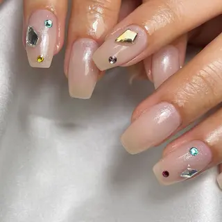 ミディアム ネイル richeri beautyのネイルデザイン