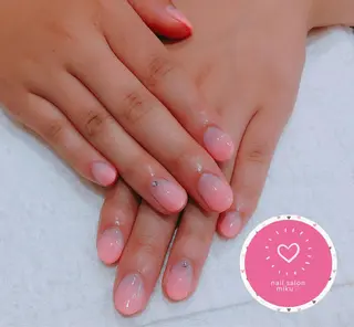 ネイル 遊津 美来のネイルデザイン