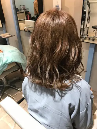 ミディアム 所渉/韓国レイヤー /ウルフカットのヘアスタイル