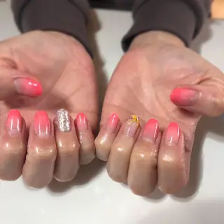 ネイル EARTH上尾店所属・藤倉 千恵美のネイルデザイン