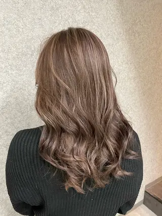 セミロング 田村拓巳 韓国風、髪質改善のヘアスタイル