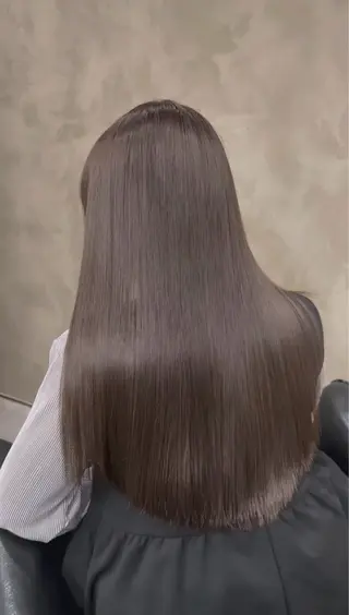 ロング L'EANE THE TOKYO所属・カット無料｜ 青山 ｜髪質改善のヘアスタイル