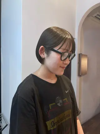 ショート ウシロダ メグミのヘアスタイル