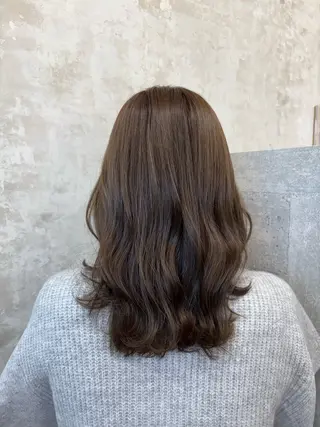 ロング カラー iru所属・Ayano アヤノのヘアスタイル