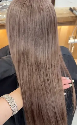 ロング 野村 真白のヘアスタイル