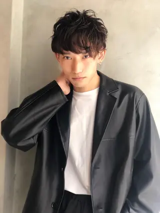 ショート カラー パーマ メンズ kiitos所属・関西センターパート メンズモデル募集のヘアスタイル