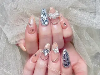 ネイル Queenie 🦋のネイルデザイン