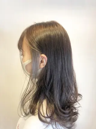 セミロング カラー 新井 友菜のヘアスタイル