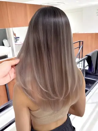 ロング 艶髪ハイトーン 💎凜💎のヘアスタイル