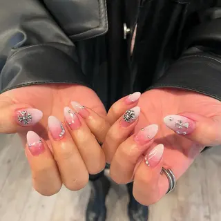 ネイル Lily Beauty天神西通り店所属・坂田 美生のネイルデザイン