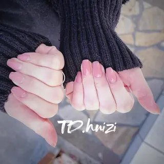 ミディアム めぐみのネイルサロン 惠のネイルデザイン