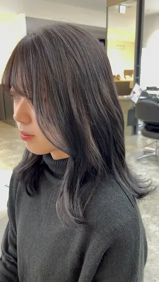ミディアム 長尾 みのりのヘアスタイル
