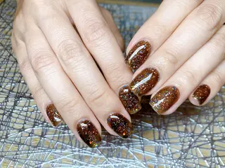 ネイル ECLAT エクラ所属・寺山 千鶴のネイルデザイン