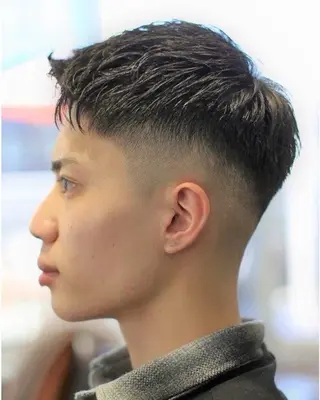 メンズ ticro所属・レイヤー/刈り上げ 中目黒KANNAのヘアスタイル