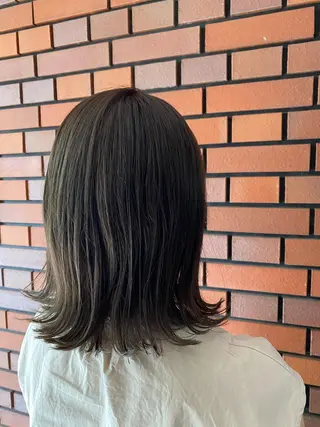 ショート カラー エイト ウメダのヘアスタイル