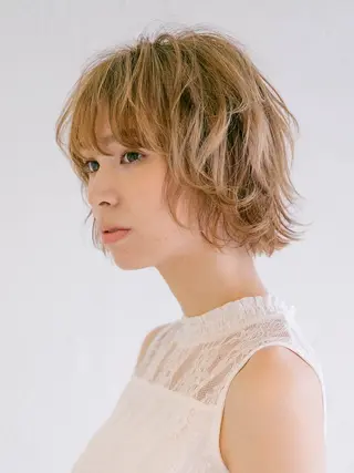 ショート カラー 谷口 琉希のヘアスタイル