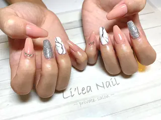 ネイル Li'leaNail AINAのネイルデザイン