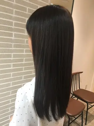 ロング ウルフカット／吉村 桃子のヘアスタイル