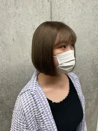 ミディアム カラー yuika .のヘアスタイル