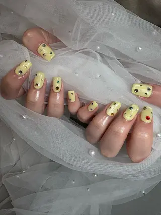 ネイル 黒須莉奈 IRYのネイルデザイン