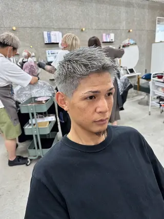 カラー メンズ 八谷 将平のヘアスタイル