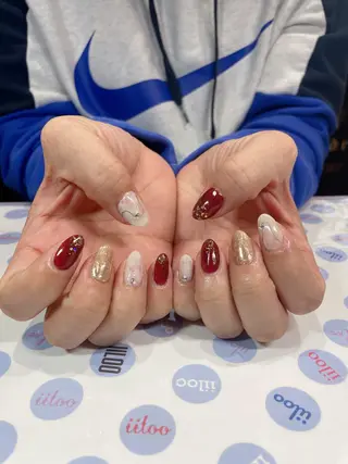 ネイル iiloo aromaworksのネイルデザイン