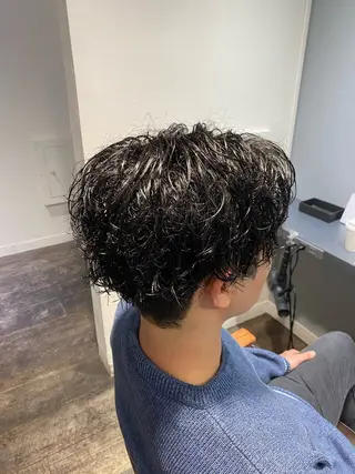 ショート パーマ メンズ 江﨑 翔のヘアスタイル