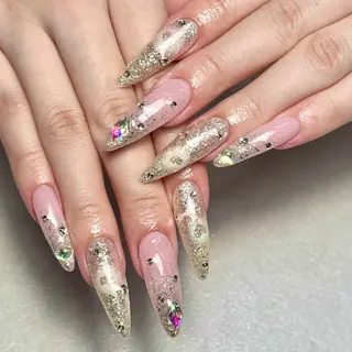 ネイル 🐈‍⬛ Minamiのネイルデザイン