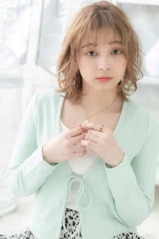 ミディアム COVER HAIR bliss 大宮店所属・出川 宙☘️のヘアスタイル