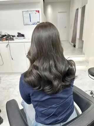 セミロング 🌼リナ🌼赤み消し オリーブ/ブラウンのヘアスタイル