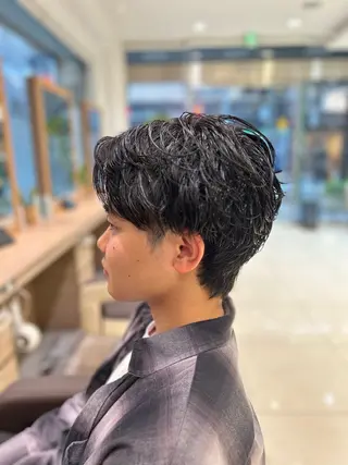 ショート パーマ メンズ ハイトーン× デザイン　Runoのヘアスタイル