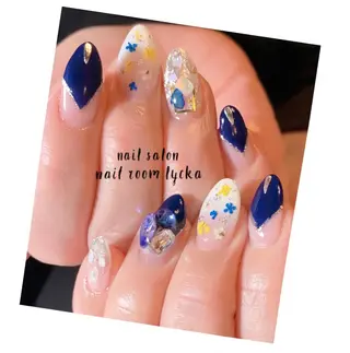 ネイル ﾈｲﾙﾙｰﾑﾘｯｶ 𝐦𝐚𝐲𝐮のネイルデザイン