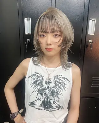 セミロング youres hair 髪質改善トリートメント&ヘッドスパ  新宿三丁目店所属・髪質改善/艶髪 韓国レイヤー/えすたのヘアスタイル