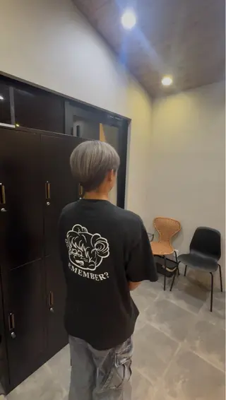 カラー 前野 真花のヘアスタイル