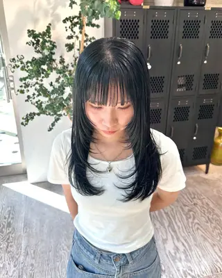 セミロング ササキカズマ〻透明感 〻色落ち〻赤み消しのヘアスタイル