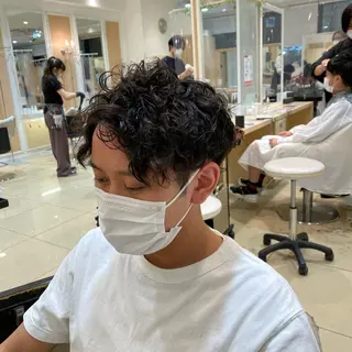 ショート パーマ メンズ メンズ特化型美容師 栗山勇人のヘアスタイル