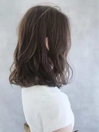 ミディアム カラー MOU namba ムウナンバのヘアスタイル