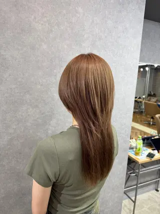 ロング 金子 明日香のヘアスタイル