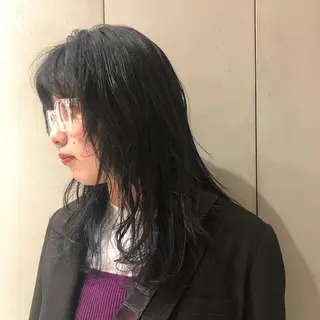 ミディアム カラー 古屋 花織のヘアスタイル