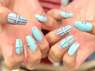 ネイル Refine ネイリスト　坂本のネイルデザイン