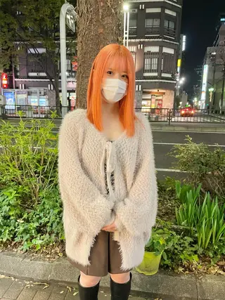 セミロング インク 美容院のヘアスタイル